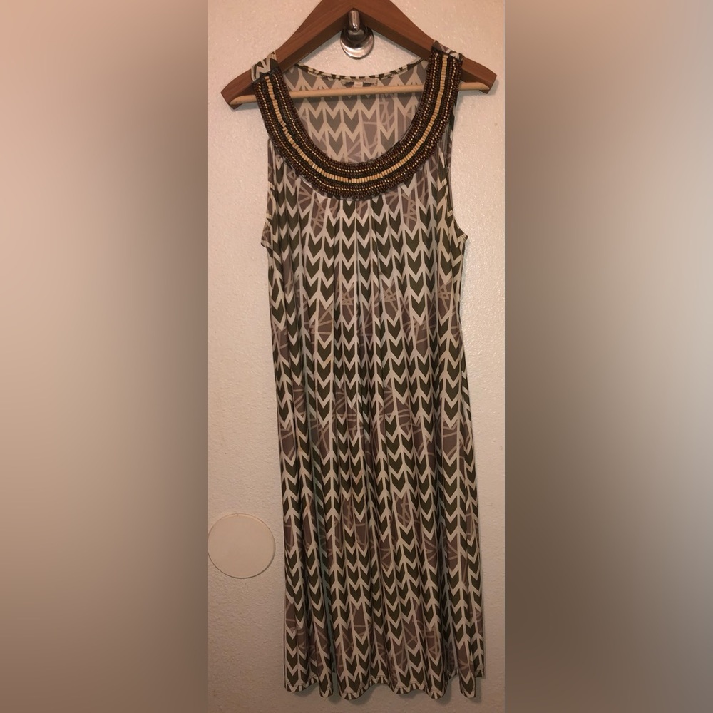 Haani Woman Beautiful Beaded Neck Dress Size 1X